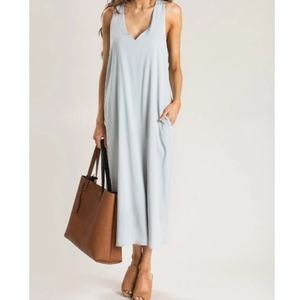 NWOT Grey Sleeveless Maxi Dress w/ Pockets!